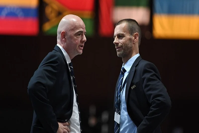 FIFA-UEFA : Infantino et Ceferin visés par une plainte pour complicité de crimes de guerre